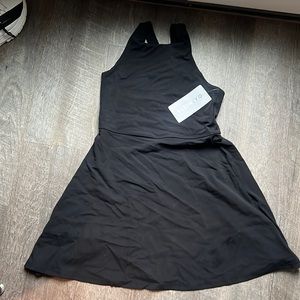 BNWT athletes conscious dress